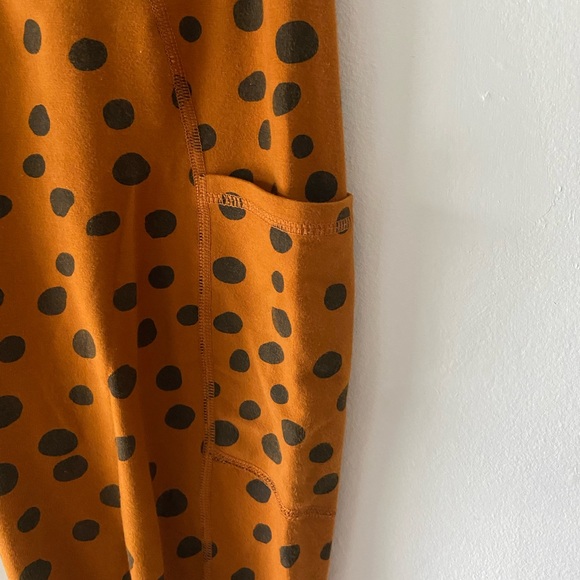 Pact Medium Pocket Legging - Picture 2 of 5